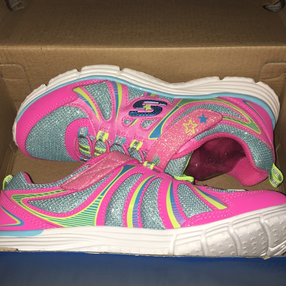 Sketchers girls Ecstatix Wunderspark Tennis Shoes